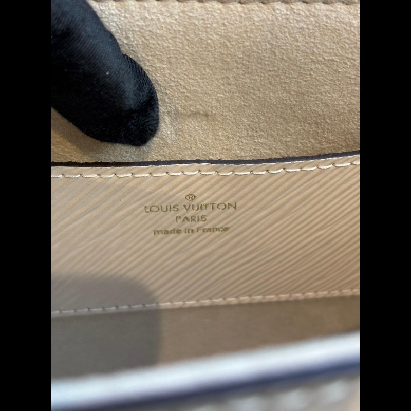 Louis Vuitton twist medium-8