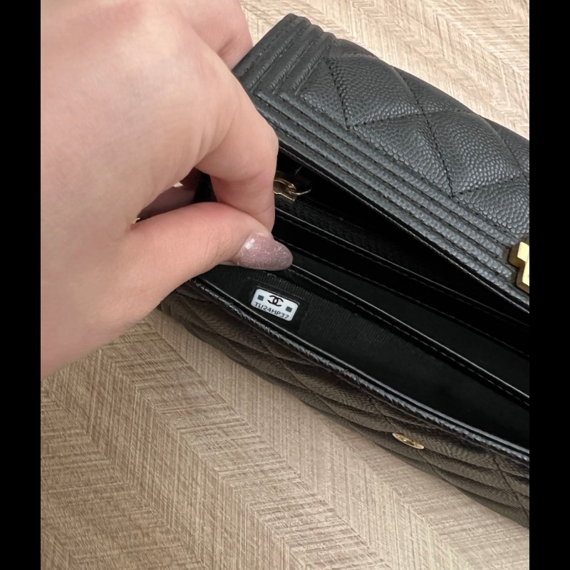 CHANEL Boy 黑金菱格紋小牛皮長夾-7