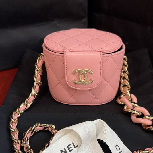 閒置新 香奈兒/Chanel 樹脂Mini化粧盒 粉色羊皮鏈條斜背包-0