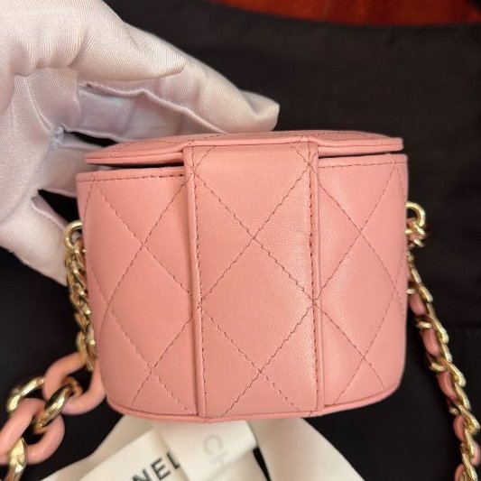 閒置新 香奈兒/Chanel 樹脂Mini化粧盒 粉色羊皮鏈條斜背包-1