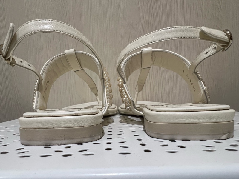 Chanel 滿排珍珠夾腳涼鞋-5