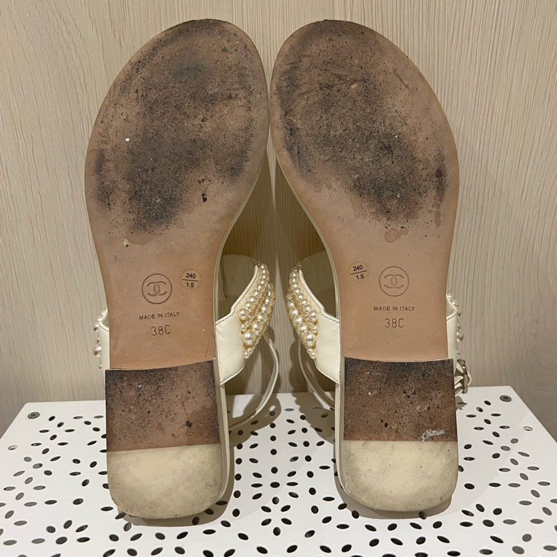 Chanel 滿排珍珠夾腳涼鞋-7