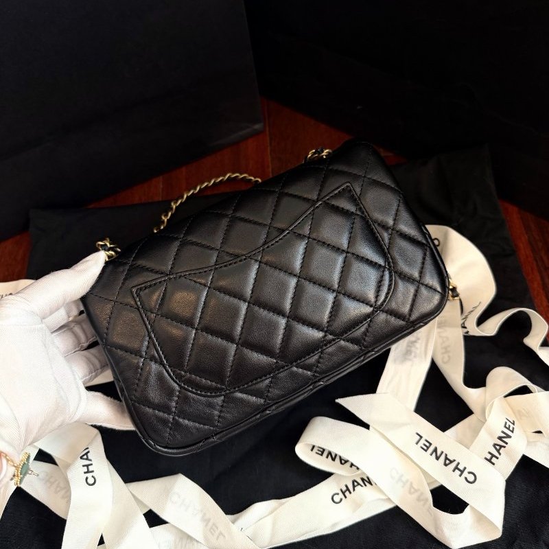 閒置新 香奈兒/Chanel 黑金羊皮 核桃球調節扣大mini CF芯片款-1