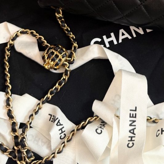 閒置新 香奈兒/Chanel 黑金羊皮 核桃球調節扣大mini CF芯片款-8