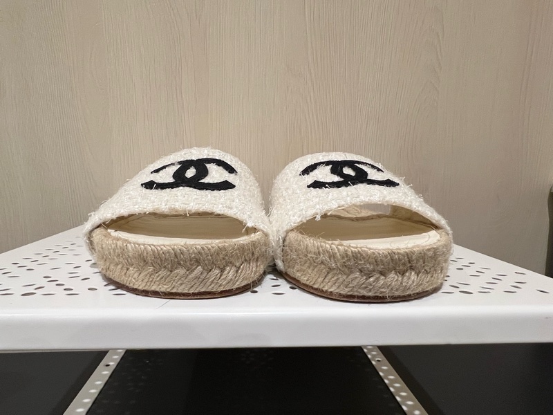 Chanel 大雙C logo草編拖鞋 夏天必備-1