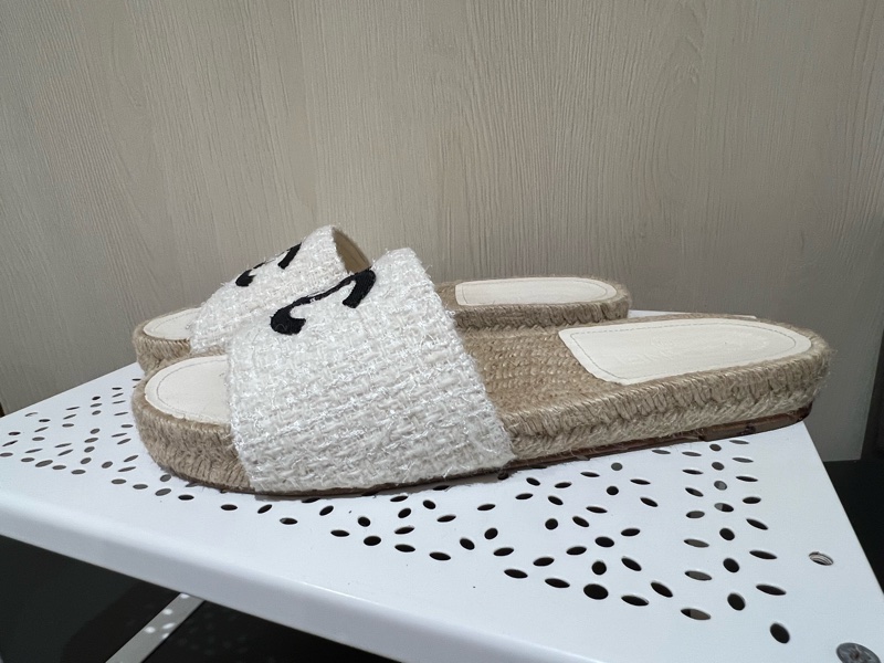 Chanel 大雙C logo草編拖鞋 夏天必備-2