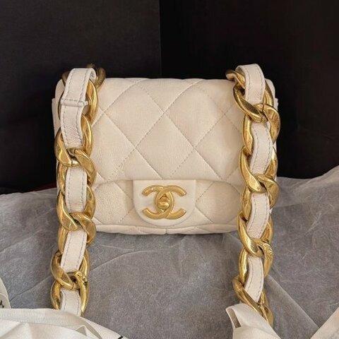 近新品 香奈兒/Chanel 白色金扣 粗鏈條方胖子