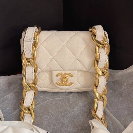 近新品 香奈兒/Chanel 白色金扣 粗鏈條方胖子-0