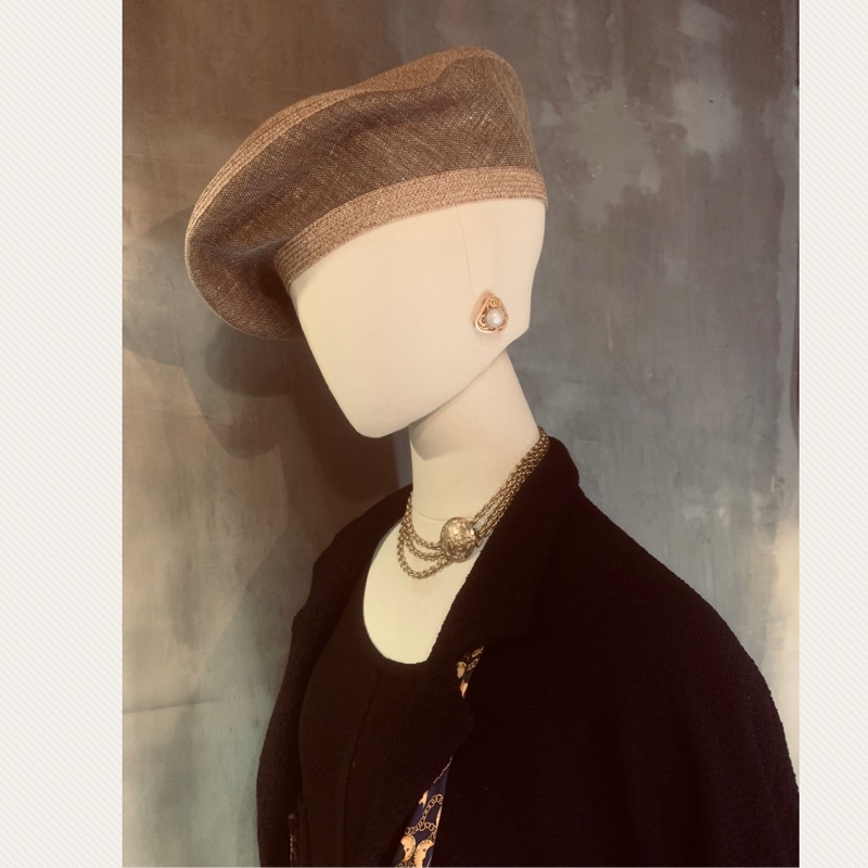 Chanel Vintage Gold/ White Costume Pearl Metal Ear Clips 香奈兒琉璃珍珠耳夾-6