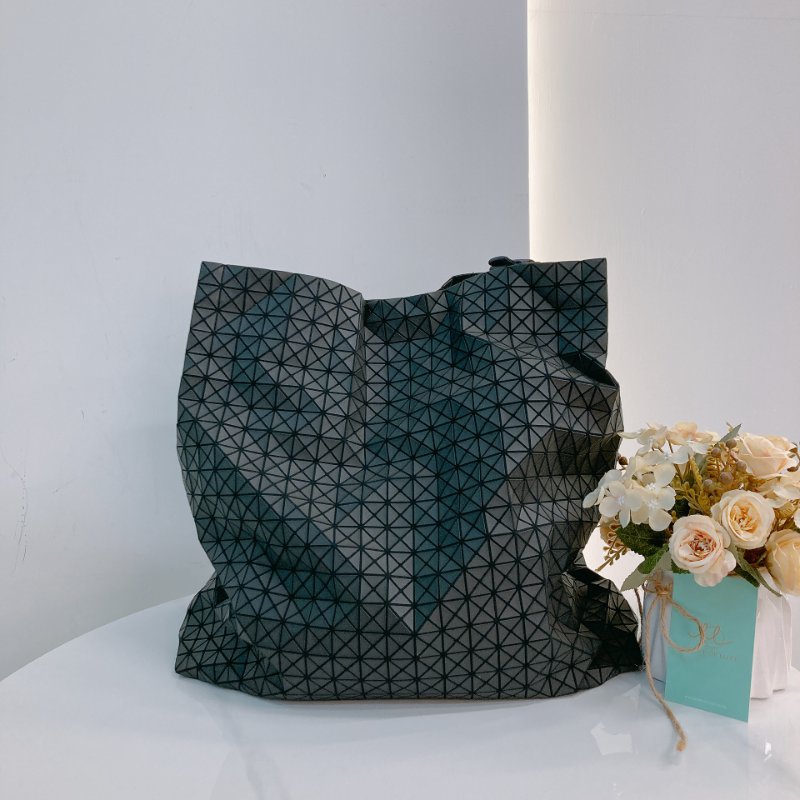 MS0713 Issey Miyake 三宅一生 幾何三角包 直托特 黑色 銀扣 Bao Bao Vertical Shopping Tote 32cm Black x PHW-0
