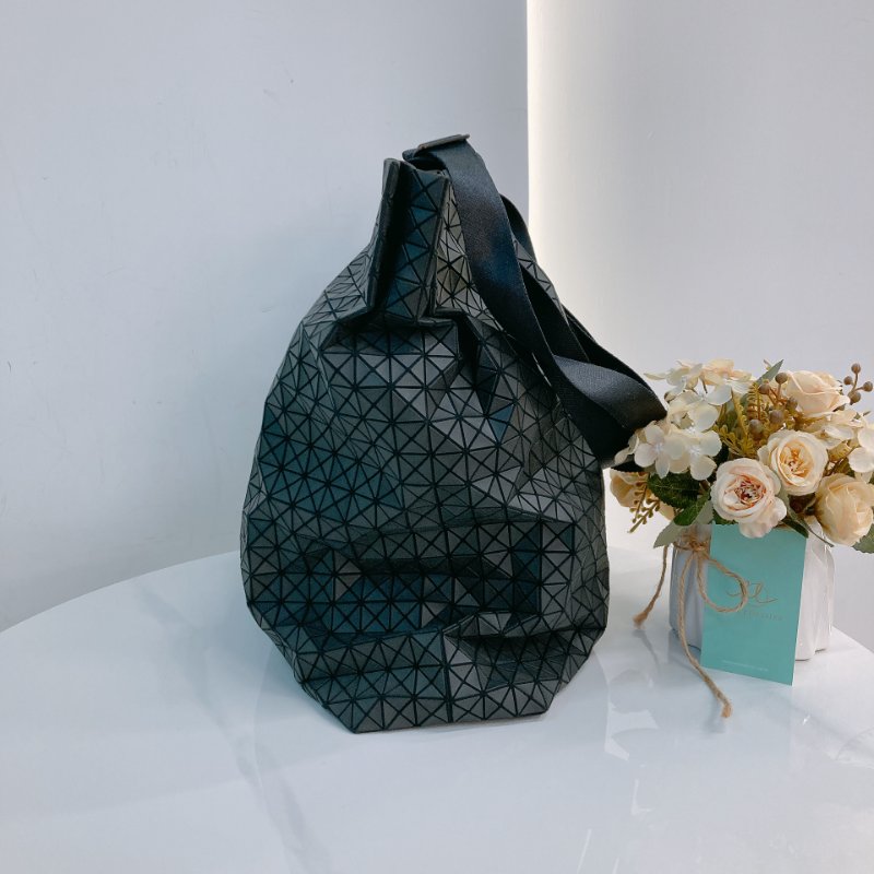 MS0713 Issey Miyake 三宅一生 幾何三角包 直托特 黑色 銀扣 Bao Bao Vertical Shopping Tote 32cm Black x PHW-3
