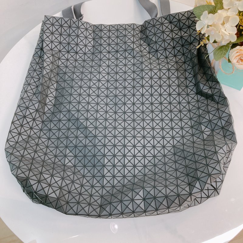 MS0713 Issey Miyake 三宅一生 幾何三角包 直托特 黑色 銀扣 Bao Bao Vertical Shopping Tote 32cm Black x PHW-22