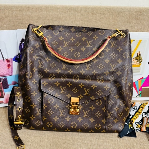 ✨售 二手真品  Louis Vuitton LV M40781 Metis hobo 經典花紋時尚兩用購物包(附背帶)