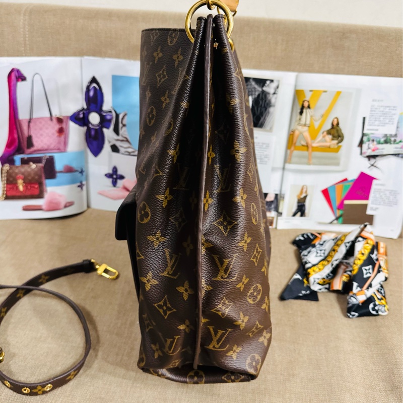 ✨售 二手真品  Louis Vuitton LV M40781 Metis hobo 經典花紋時尚兩用購物包(附背帶)-2