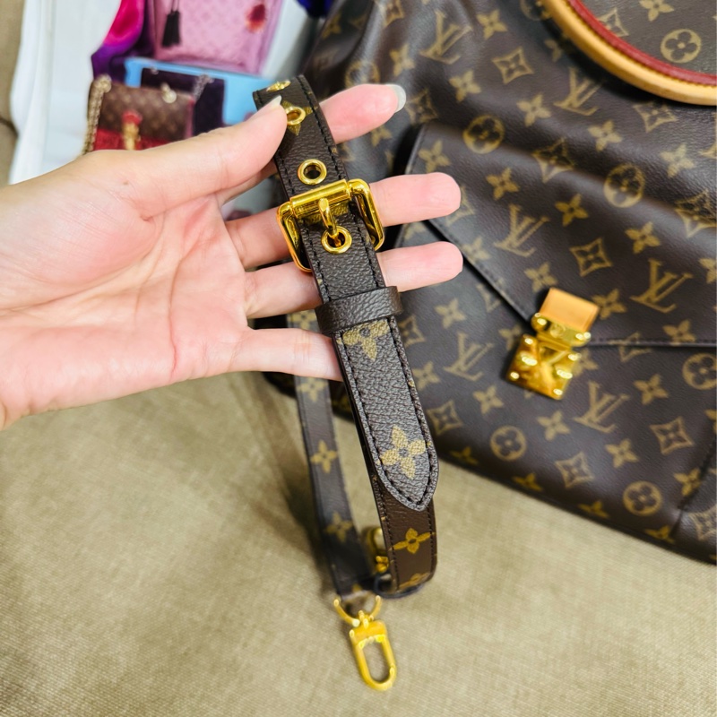 ✨售 二手真品  Louis Vuitton LV M40781 Metis hobo 經典花紋時尚兩用購物包(附背帶)-6