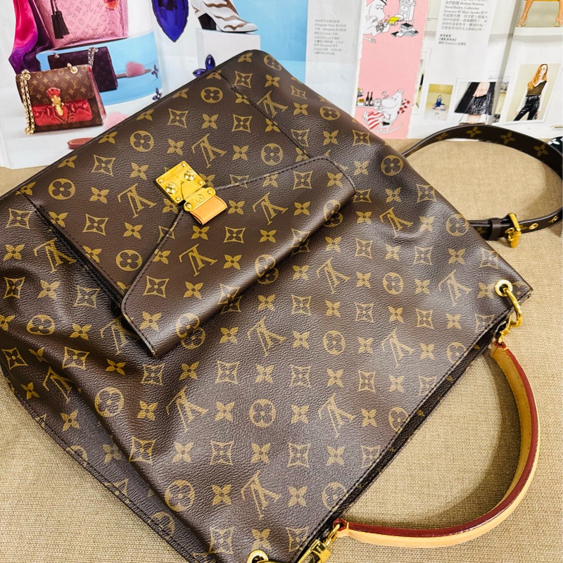 ✨售 二手真品  Louis Vuitton LV M40781 Metis hobo 經典花紋時尚兩用購物包(附背帶)-8
