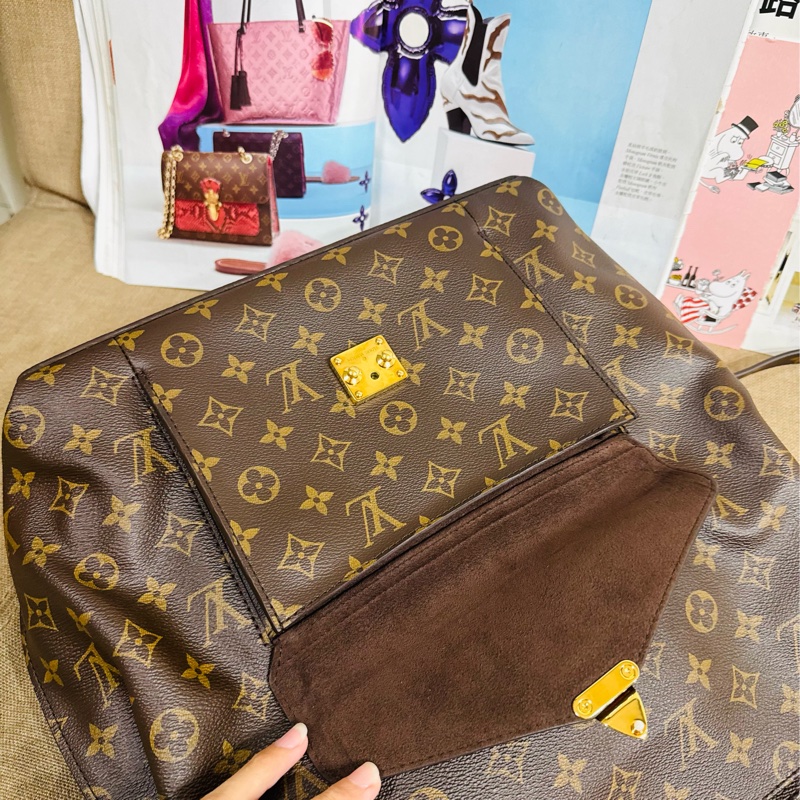 ✨售 二手真品  Louis Vuitton LV M40781 Metis hobo 經典花紋時尚兩用購物包(附背帶)-9