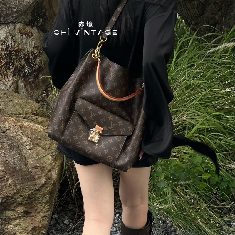 ✨售 二手真品  Louis Vuitton LV M40781 Metis hobo 經典花紋時尚兩用購物包(附背帶)-16