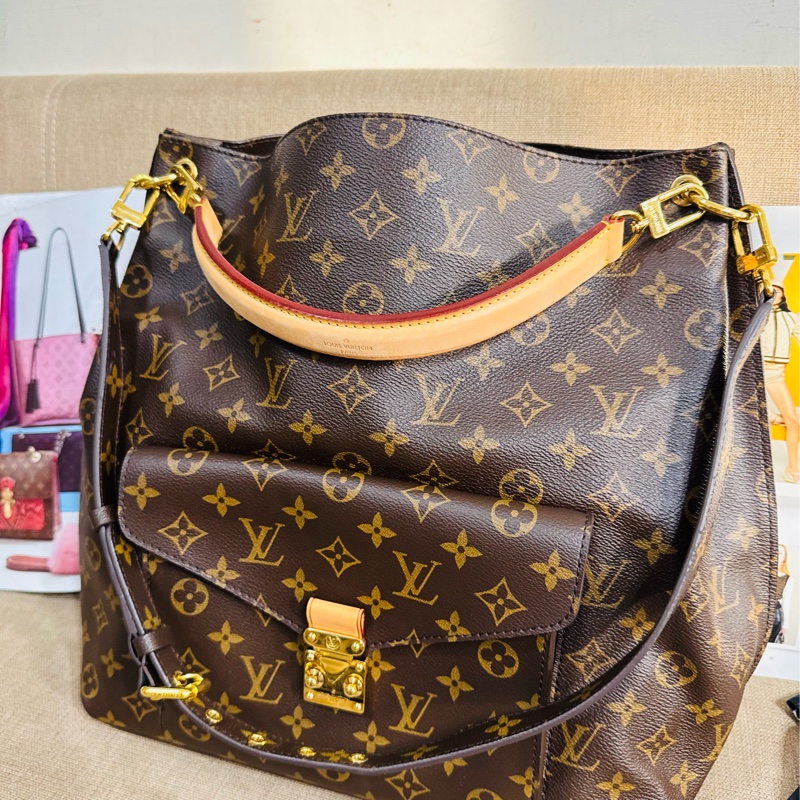 ✨售 二手真品  Louis Vuitton LV M40781 Metis hobo 經典花紋時尚兩用購物包(附背帶)-19