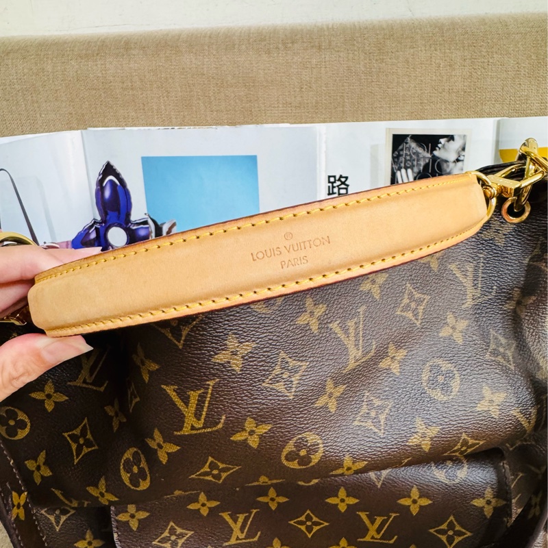 ✨售 二手真品  Louis Vuitton LV M40781 Metis hobo 經典花紋時尚兩用購物包(附背帶)-24
