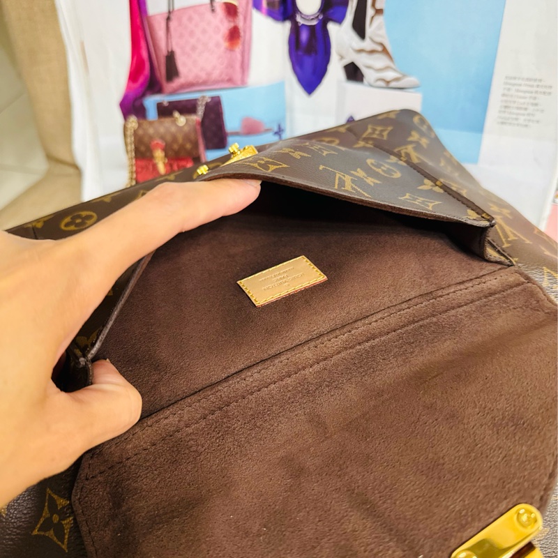 ✨售 二手真品  Louis Vuitton LV M40781 Metis hobo 經典花紋時尚兩用購物包(附背帶)-28