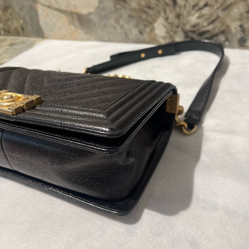 Chanel黑金荔枝牛皮Boy 25cm-6
