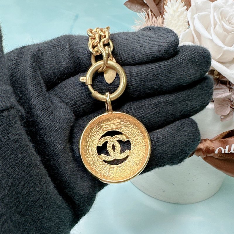 CHANEL 老香旭日項鍊-2