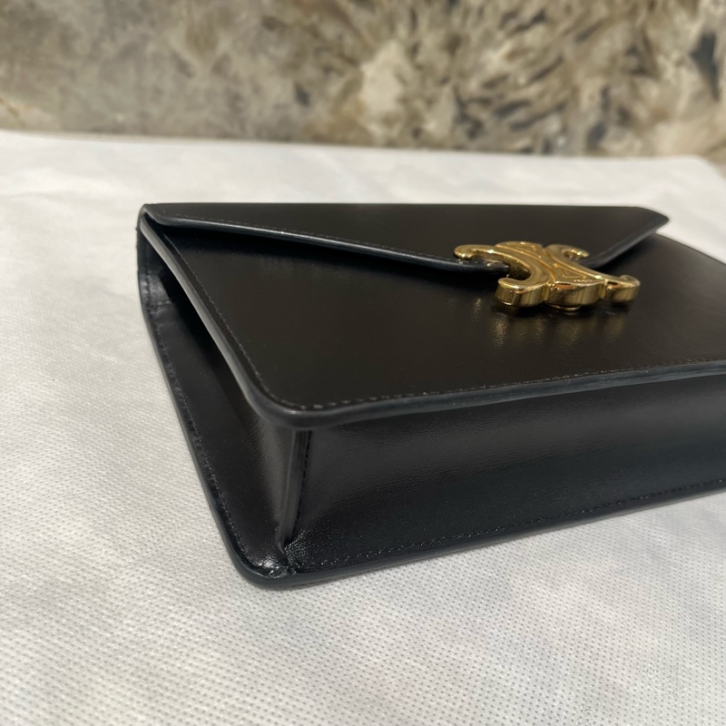 Celine黑金牛皮凱旋門WOC鏈條斜背包-5