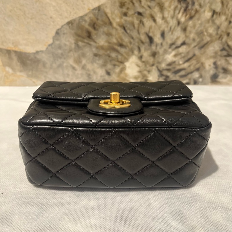 Chanel黑羊皮核桃金球方胖-4