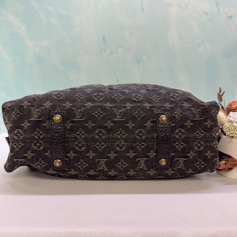 LV Denim Neo Cabby GM黑灰丹寧手提包-7