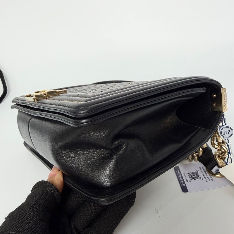 Chanel Leboy medium 
特別版 黑金經典顏色-9