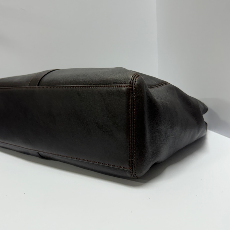 （極新🎁 超稀有） Chanel “So Black” 黑釦 肩背托特包【專櫃27.6萬】-11