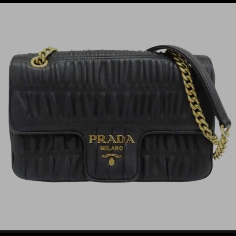PRADA 普拉達 黑色 羊皮 Gaufre 肩背包 1BD235-0