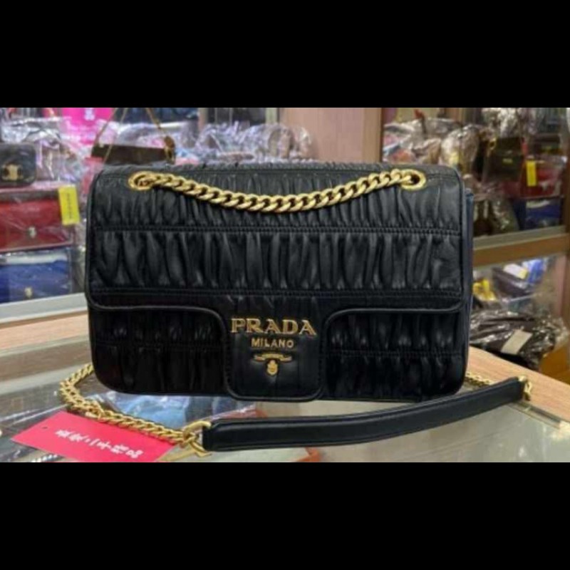 PRADA 普拉達 黑色 羊皮 Gaufre 肩背包 1BD235-2
