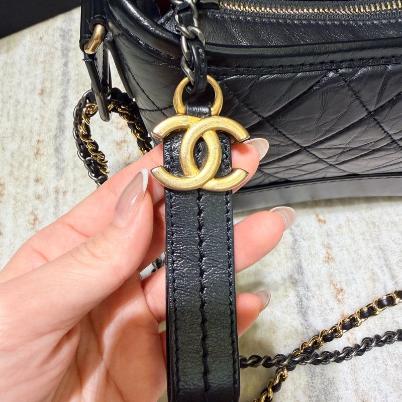 香奈兒 Chanel 黑金流浪包 小款-14