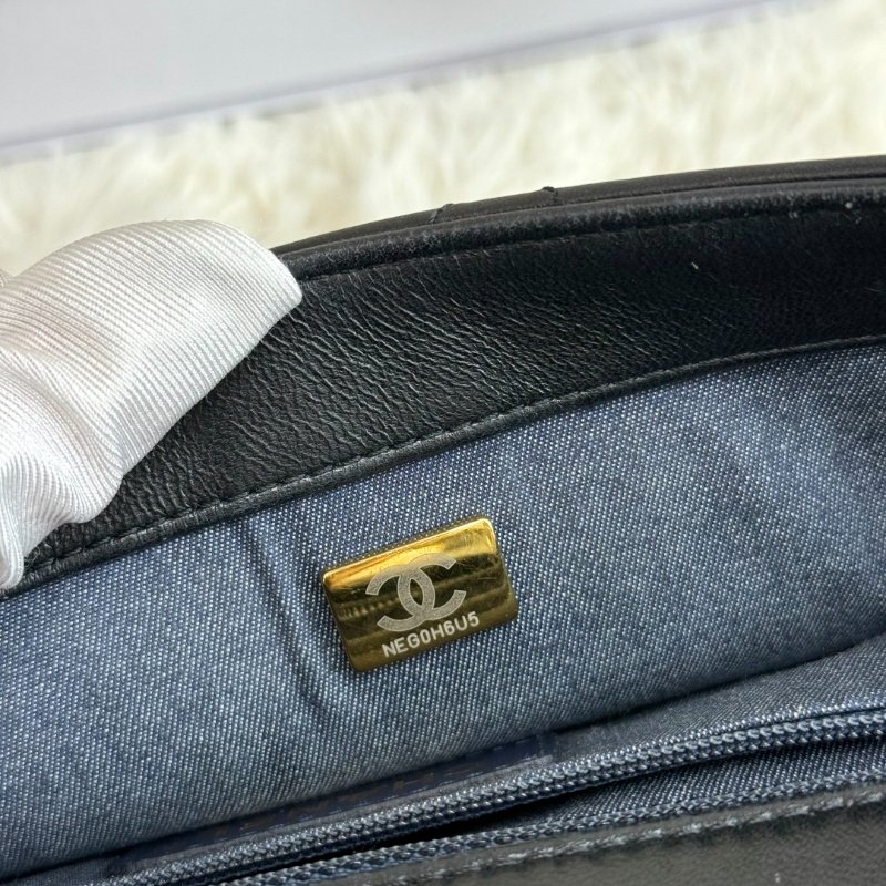 Chanel CLASSIC FLAP 黑色 菱格紋 羊皮 金扣 琺瑯鏈條 度假系列-8