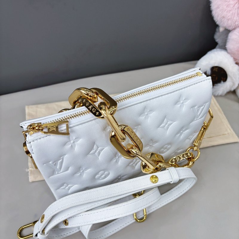 芯片款 路易威登/Louis Vuitton 白色全皮老花壓紋Coussin BB-4