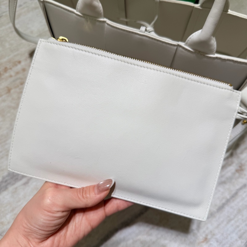 BV Candy ARCO tote全白款 mini款-3
