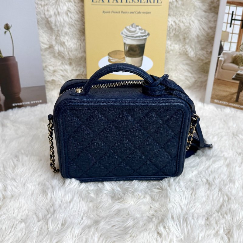 Chanel Vanity Case 相機包 海軍藍色 格紋 牛皮 中號 金扣-1