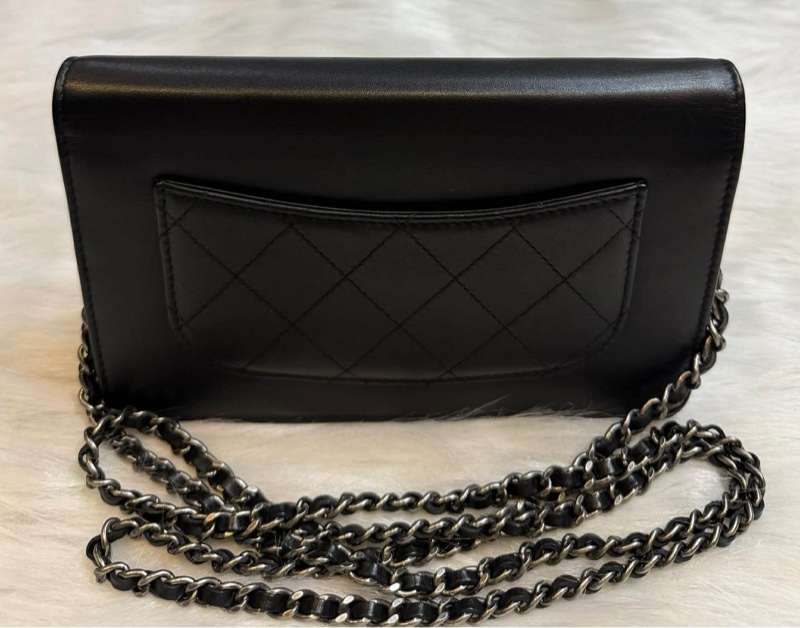 Chanel 黑色小牛皮皮穿鏈書寫 Logo WOC-1