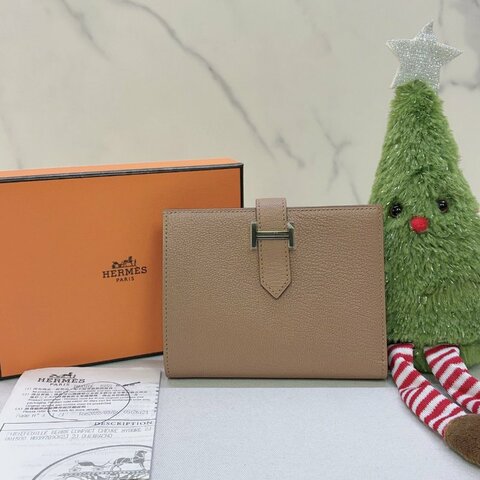 HERMES Bearn小牛皮經典H扣雙折短夾