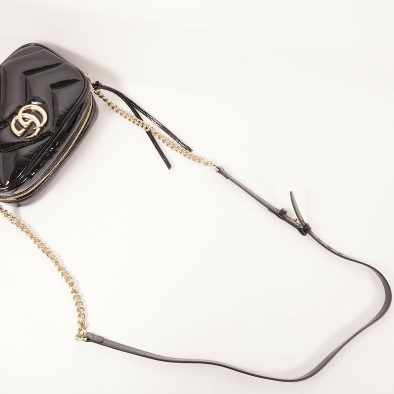 GUCCI 【激減優惠】漆皮皮革GG Marmont Small Camera Bag金扣肩背袋-4