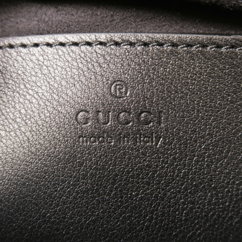 GUCCI 【激減優惠】漆皮皮革GG Marmont Small Camera Bag金扣肩背袋-10