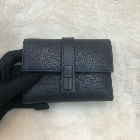 Loewe 黑色牛皮銀包 XC398