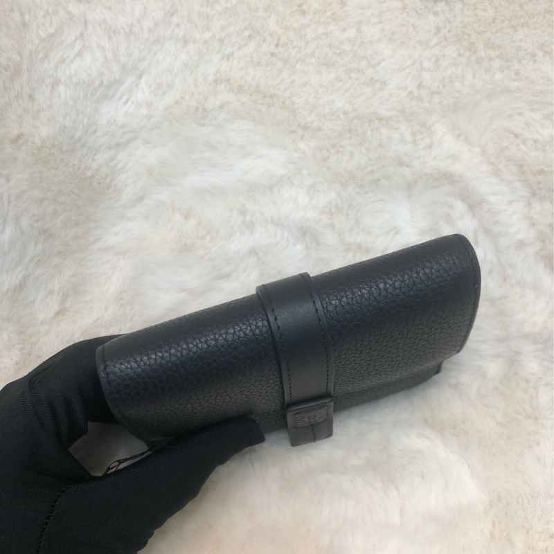 Loewe 黑色牛皮銀包 XC398-4