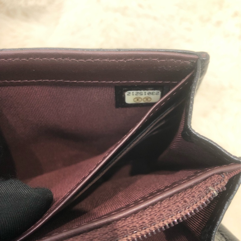 Chanel 黑色荔枝牛皮長銀包 XC378-19