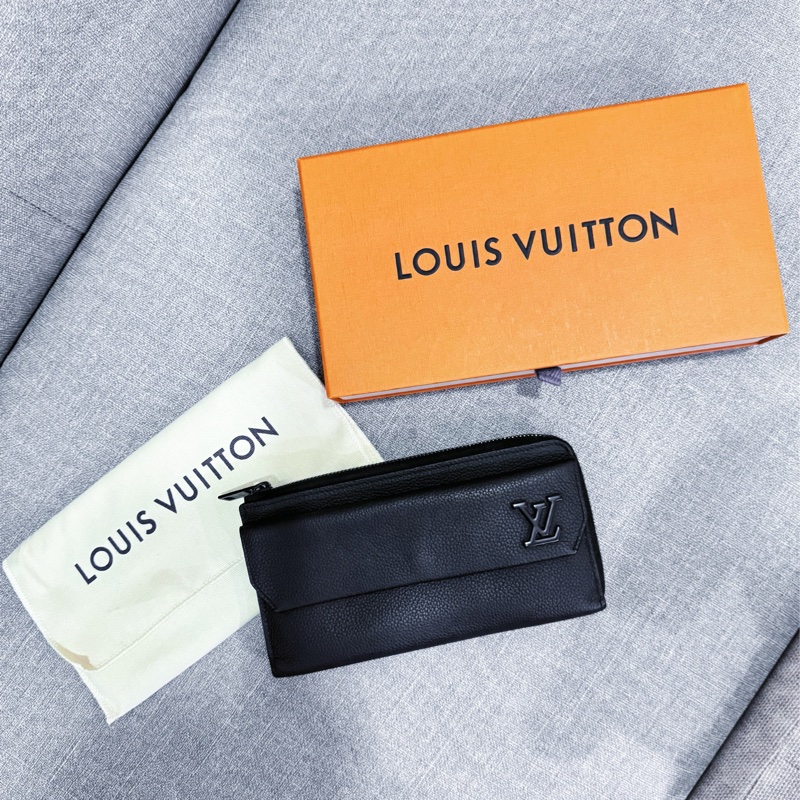 路易威登 LOUIS VUITTON 手拿包 長型 錢包 M69831 晶片款 NEW AEROGRAM拉鍊錢包-28