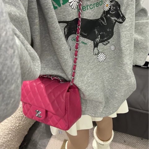 少女心爆棚💕99新🆕Chanel香奈兒唇膏粉銀扣大minicf單肩斜挎鏈條包💄