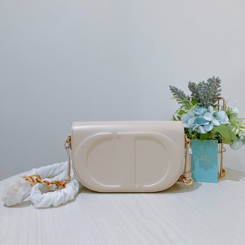 TK2041	Christian Dior 迪奧CD字翻蓋式鍊帶包包 CD Signature Flap Crossbody Bag Calfskin