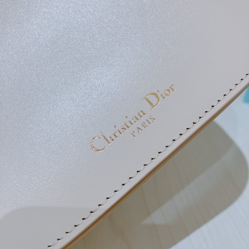 TK2041 Christian Dior 迪奧CD字翻蓋式鍊帶包包 CD Signature Flap Crossbody Bag Calfskin-17